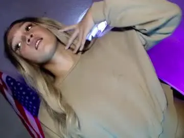 Chaturbate Free Porn Cam of precious_laura18