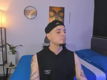 Chaturbate Live Sex Cam of kendel_dimitri