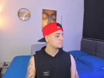Chaturbate Live Sex Cam of kendel_dimitri