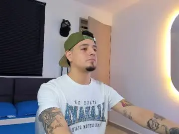 Chaturbate Live Sex of kendel_dimitri