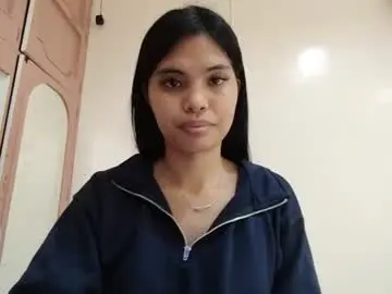 Chaturbate Live Sex Cam of chictemptation_