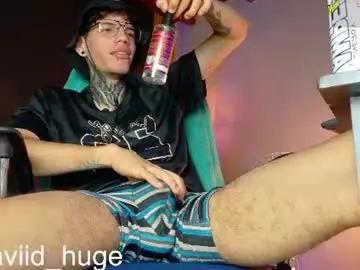 Chaturbate Live Porn of daviid_huge