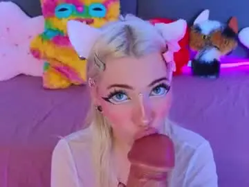 Chaturbate Live Sex Cam of nikkisilk