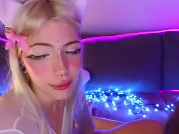 Chaturbate Free Porn Cam of nikkisilk