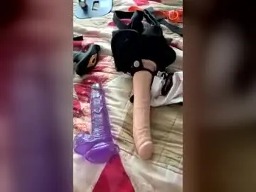 Chaturbate Free Live Porn of tommythayer2112