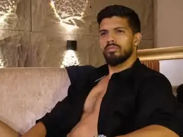 Chaturbate Watch Live Sex Cams of dann_saenz