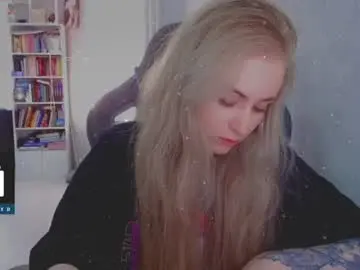 Chaturbate Live Sex of kira_love_sleep