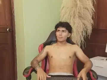 Chaturbate Live Sex Cam of ruslan_marcel