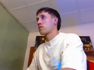 Chaturbate Sex Chat of alexgiraldo__
