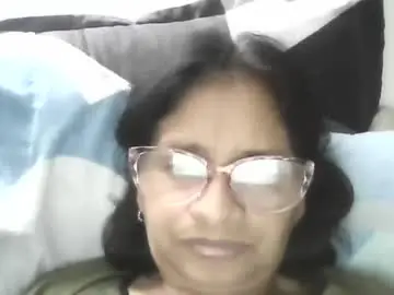 Chaturbate Live Sex Cam of titssmall123