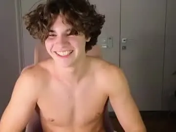 Chaturbate Nude Webcam of whiteskyy_