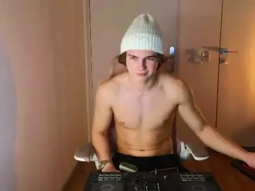 Chaturbate Adult Webcams of whiteskyy_