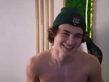 Chaturbate Live Sex of whiteskyy_