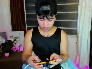 Chaturbate Sex Cam of asiancarl_bigcock