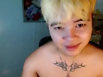 Chaturbate Live Sex Cam of asiancarl_bigcock