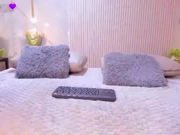 Chaturbate Live Sex Cam of luna_taylorss
