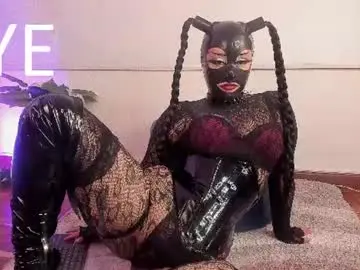 Chaturbate Live Sex Cam of raven_paradise_