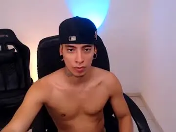 Chaturbate Sex Cam of saenz_hotx