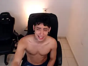 Chaturbate Best live sex cam show of saenz_hotx