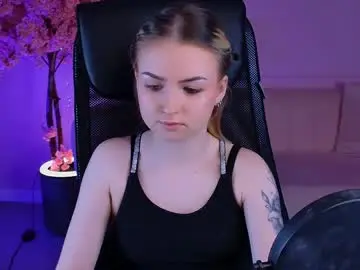 Chaturbate Live Sex Cam of evelinakitty