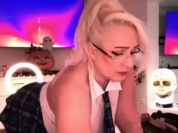 Chaturbate Live Sex Cam of naughtyobsessions
