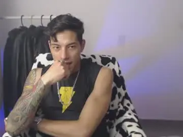 Chaturbate Live Sex of chomelo6