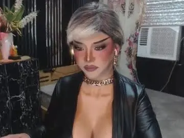 Chaturbate Live Sex Cam of hugecockchristine