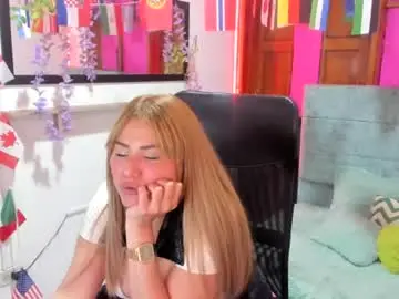 Chaturbate Sex Cam of julieta_star69