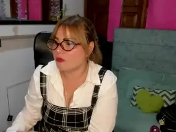 Chaturbate Adult Video Chat of julieta_star69