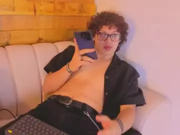 Chaturbate Live Sex Cam of hotu_69