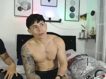Chaturbate Live Sex of thomas_and_lyan