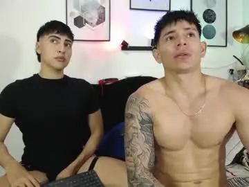 Chaturbate Adult Video Chat of thomas_and_lyan