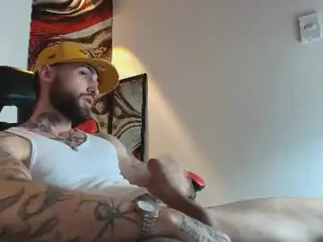 Chaturbate Nude Webcam of luke_davis01