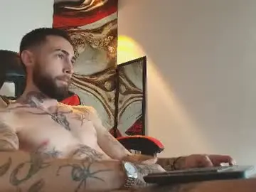 Chaturbate Nude Webcam of luke_davis01