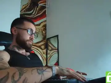 Chaturbate Live Sex Cam of luke_davis01