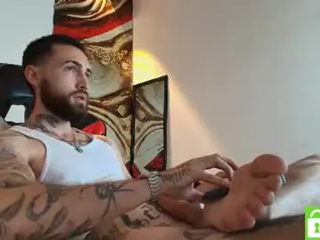 Chaturbate Nude Webcam of luke_davis01