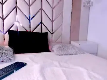 Chaturbate Watch Live Sex Cams of raven_luxx