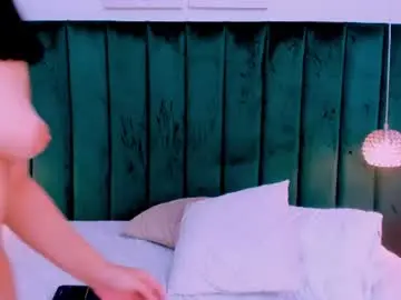 Chaturbate Live Porn of raven_luxx