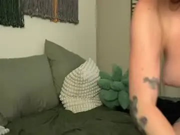 Chaturbate Nude Webcam of emma_ruby