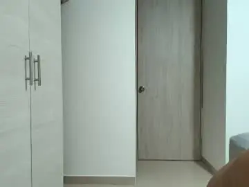 Chaturbate Live Sex Cam of meganmir1