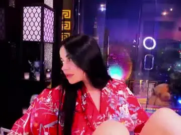 Chaturbate Live Sex Cam of alma_pearl