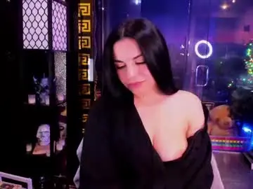 Chaturbate Live Sex Cam of alma_pearl