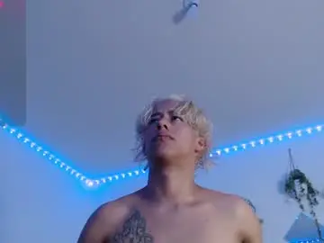Chaturbate Live Sex Cam of labrinthteasing