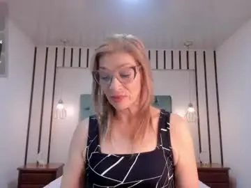 Chaturbate Adult Webcams of madissonlow