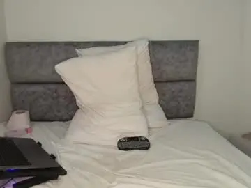 Chaturbate Free Porn Cam of midgettripod1