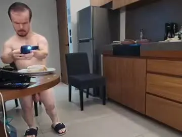 Chaturbate Nude Webcam of midgettripod1