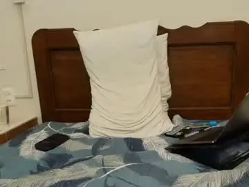 Chaturbate Live Sex of midgettripod1
