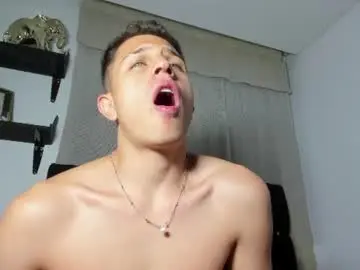 Chaturbate Adult Video Chat of kevin_ahs1