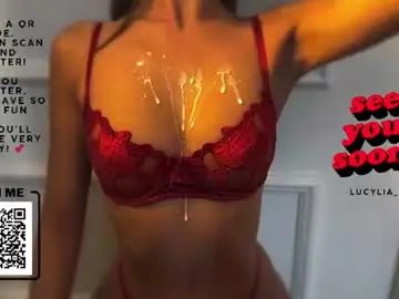 Chaturbate Watch Live Sex Cams of lucylia_