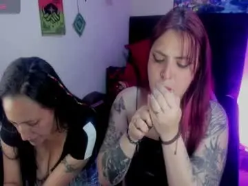 Chaturbate Live Sex Cam of luna_ray420